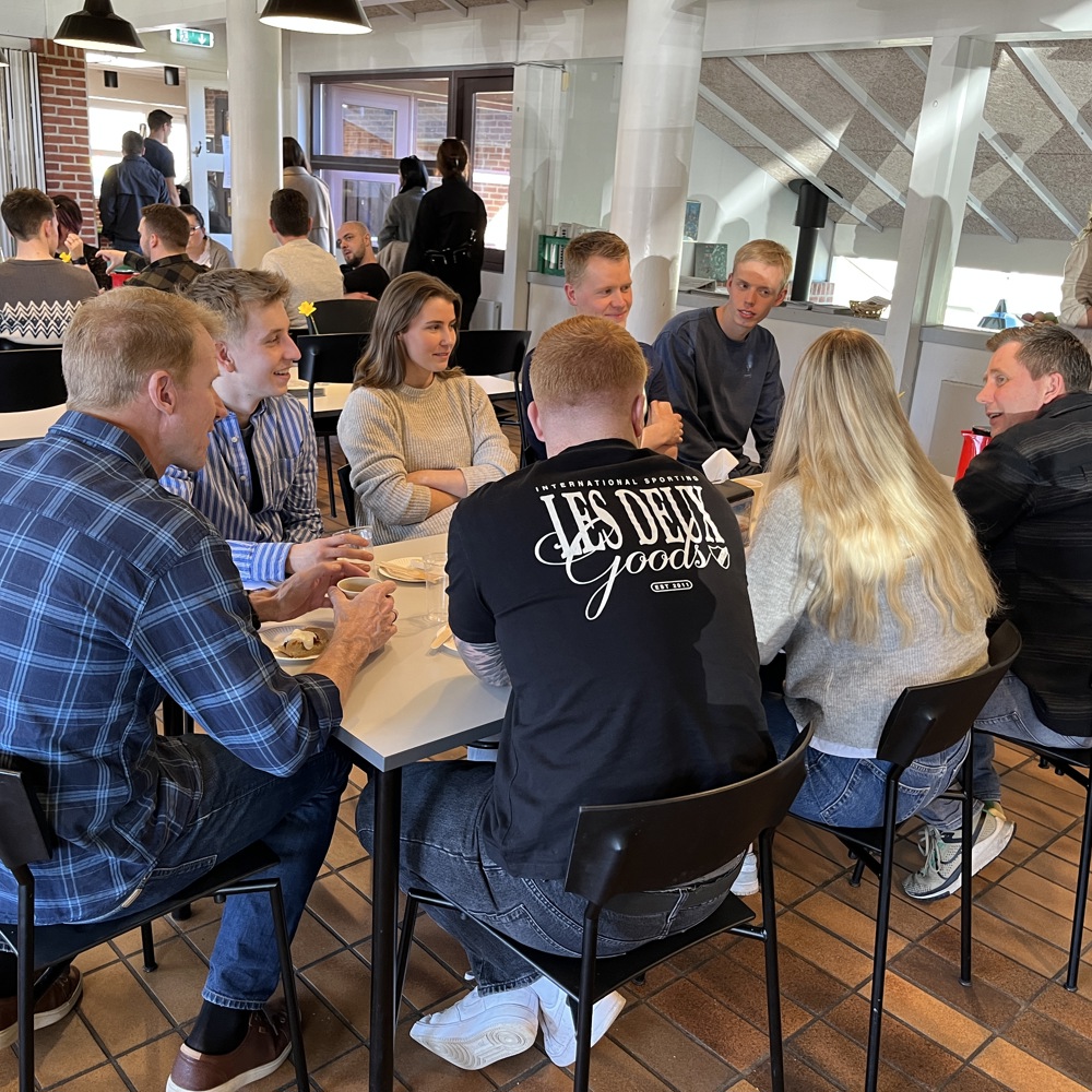 elever i kantinen